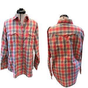 Wrangler Women's Size XL Pearl Snap Button Up Shirt Long Sleeve Western Coral